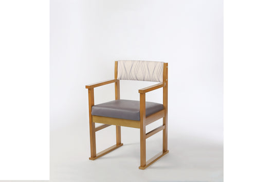 Armstrong Essentials Oak Carver Chair With Skis