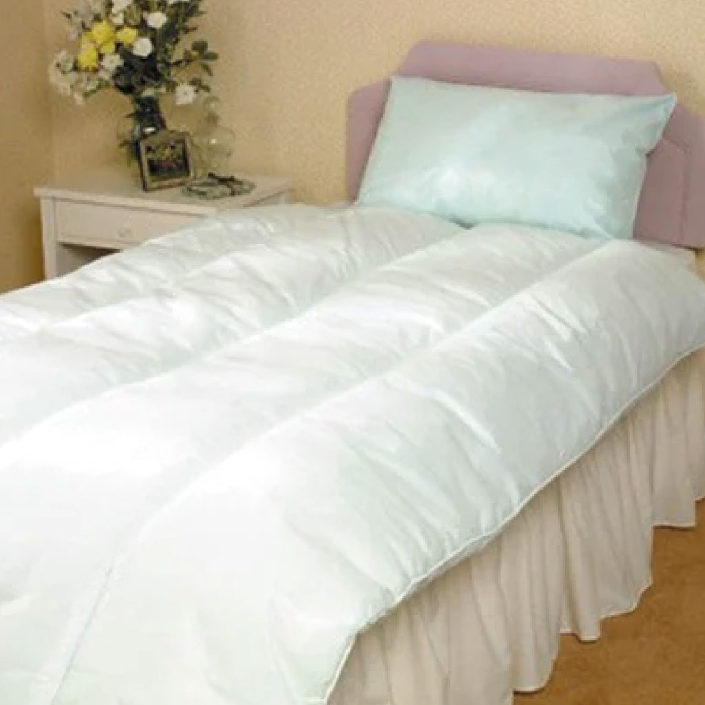 Single wipe down duvet for care home bedding Care Express