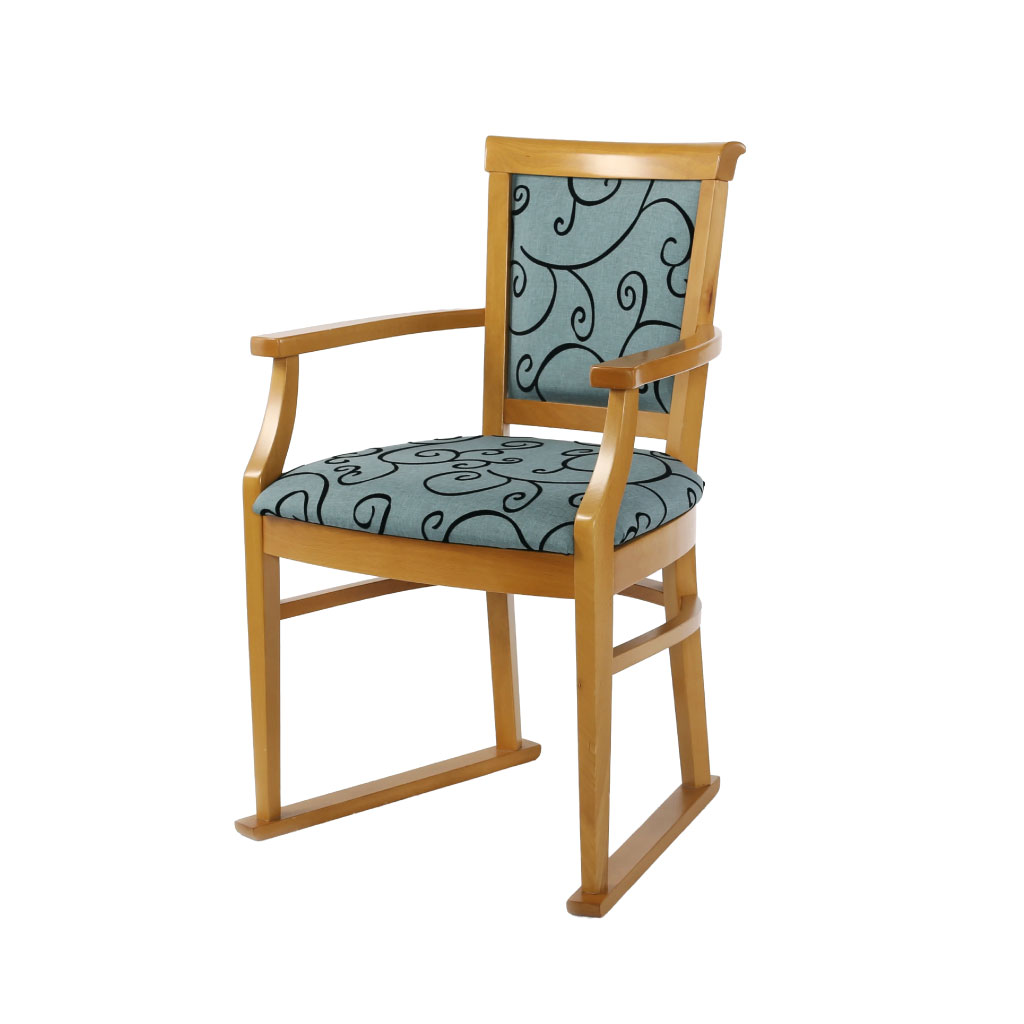 Nice Essentials Oak Carver Chair With Skis
